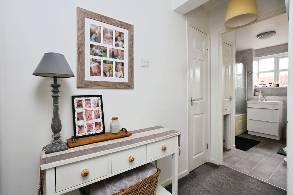 Property photo 3 of 12 Pbox-Img.Jpg