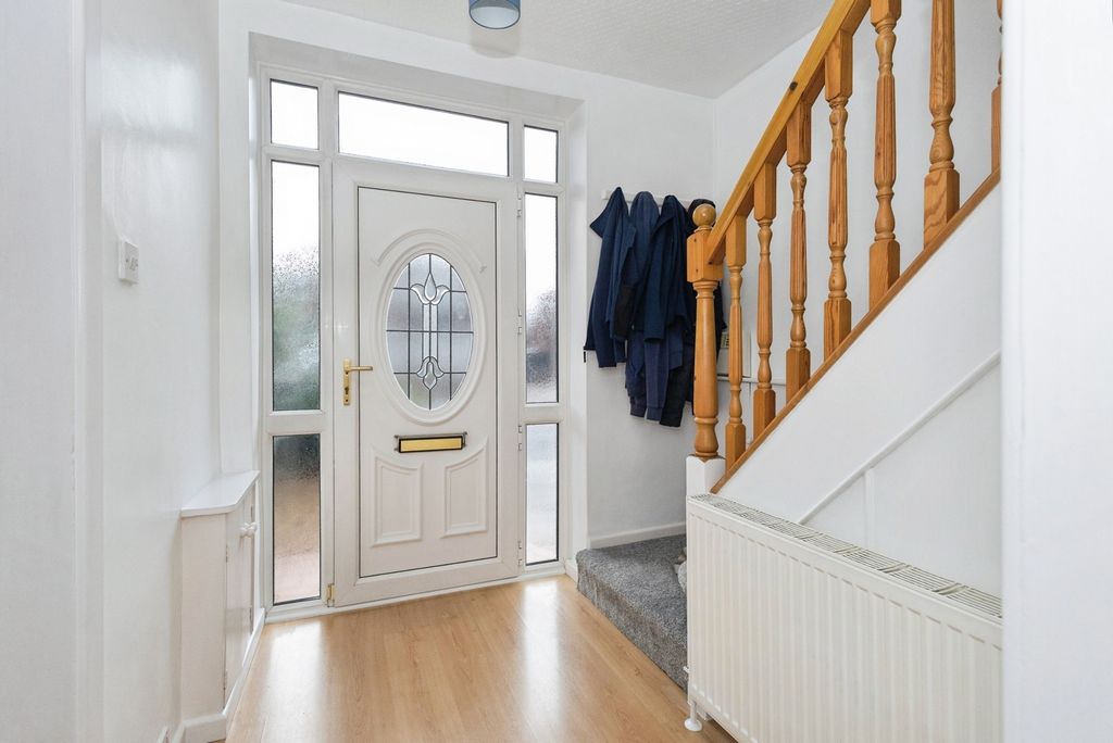 Property photo 2 of 20 Hallway