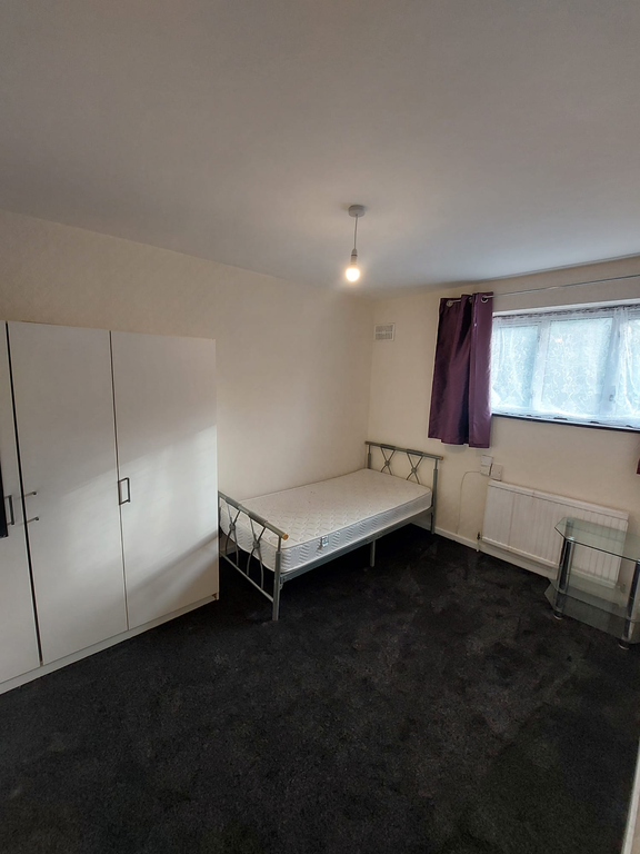 Property photo 1 of 5