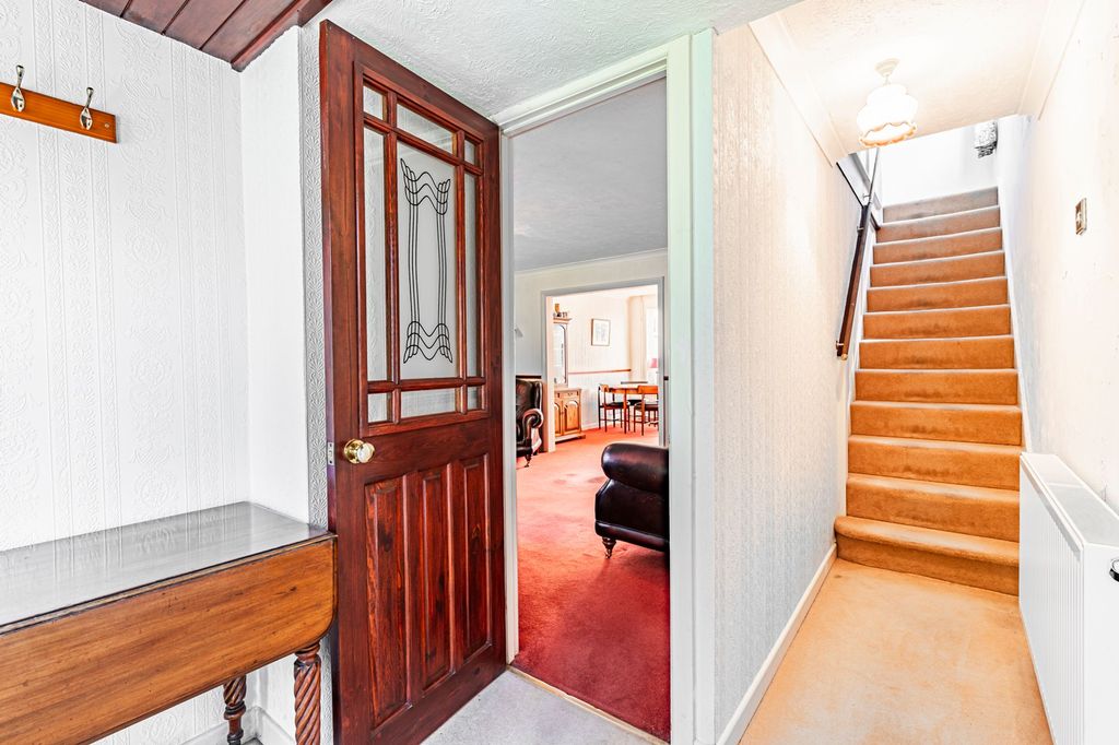 Property photo 2 of 30