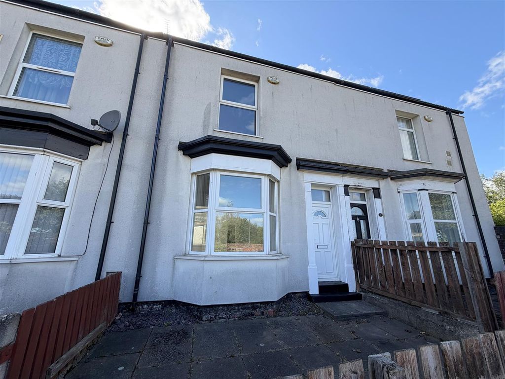 Property photo 1 of 11 Externally
