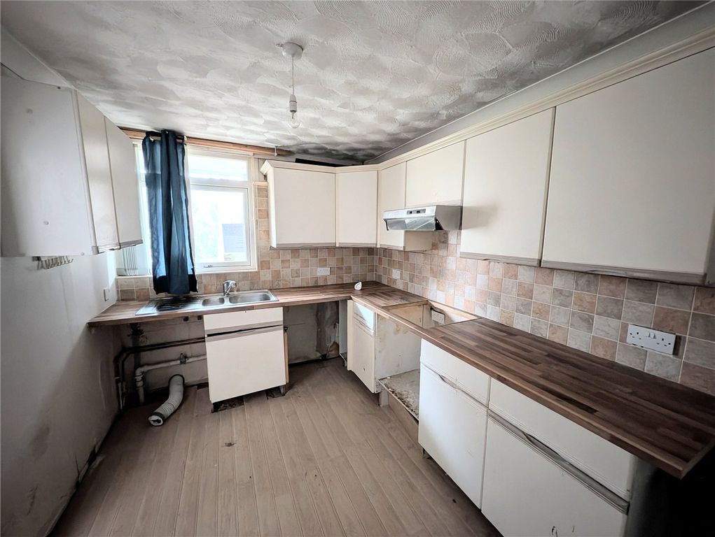 Property photo 2 of 10 Picture No. 17