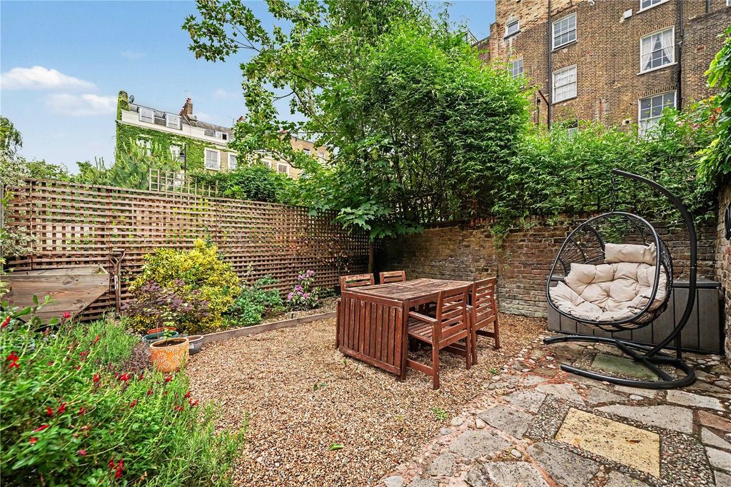 Property photo 2 of 18 Picture No. 24