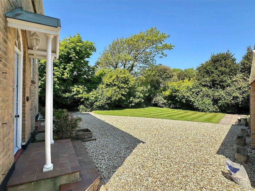 Property photo 3 of 18 Picture No. 01