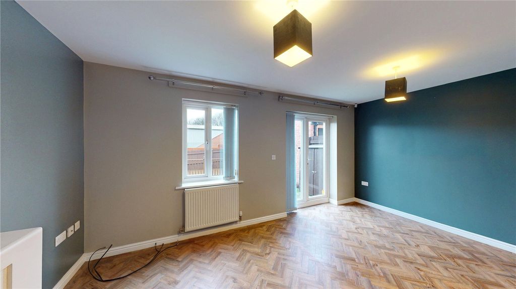 Property photo 3 of 18 Picture No. 06