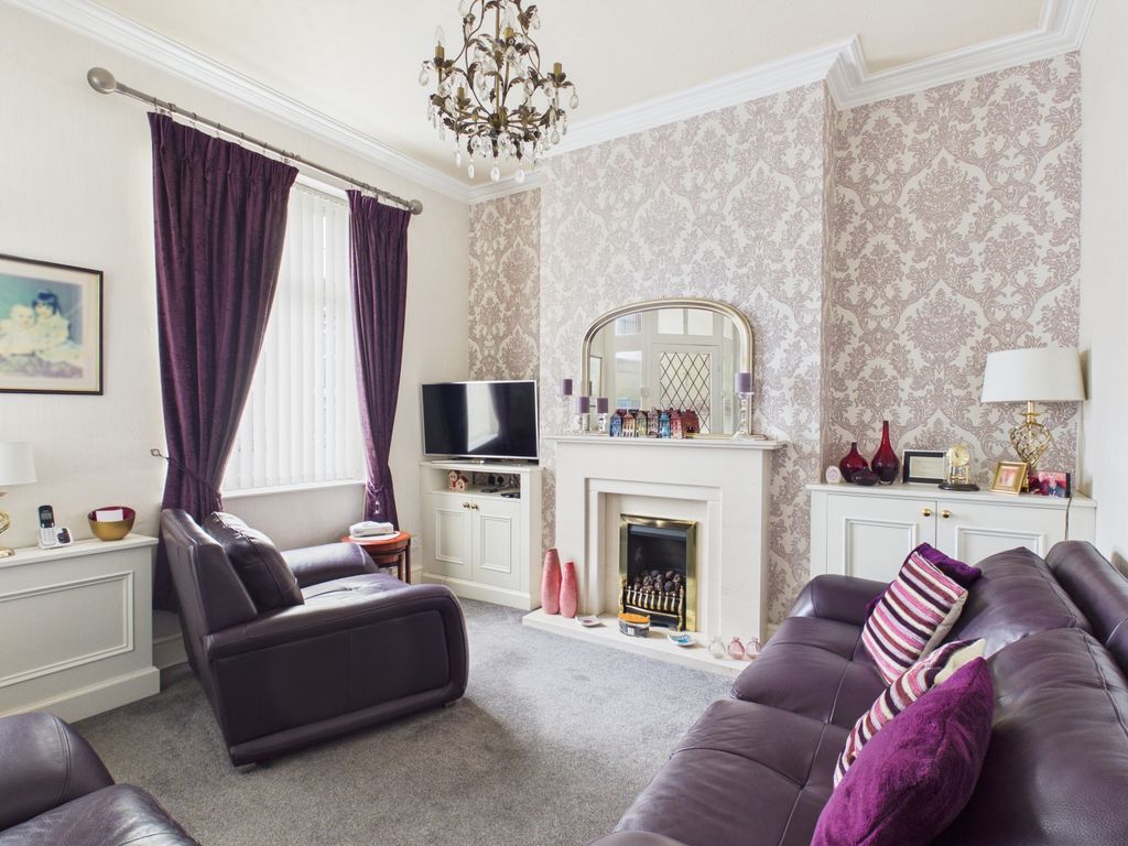 Property photo 3 of 19 Cam03729G0-Pr0294-Still001