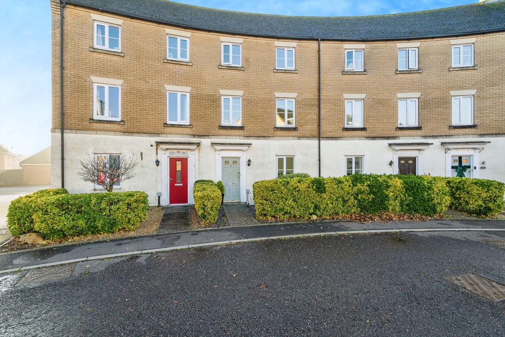 Property photo 3 of 15 Front