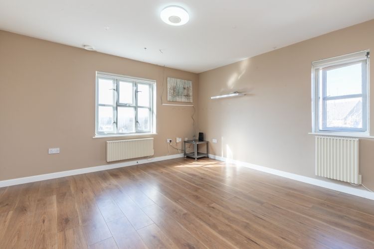 Property photo 2 of 10 275062