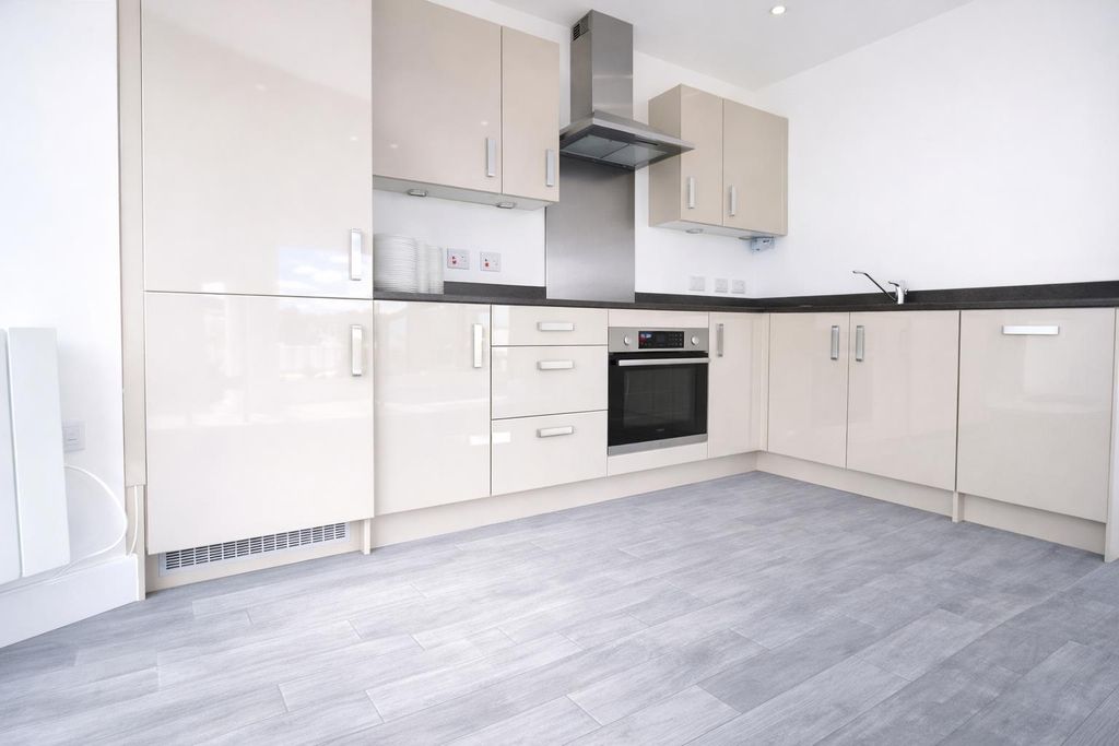 Property photo 2 of 15 d84Adaea-Ea4d-4474-82E5-16Ccd0986537.Png