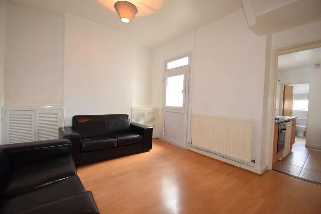 Property photo 2 of 9 Photo 7