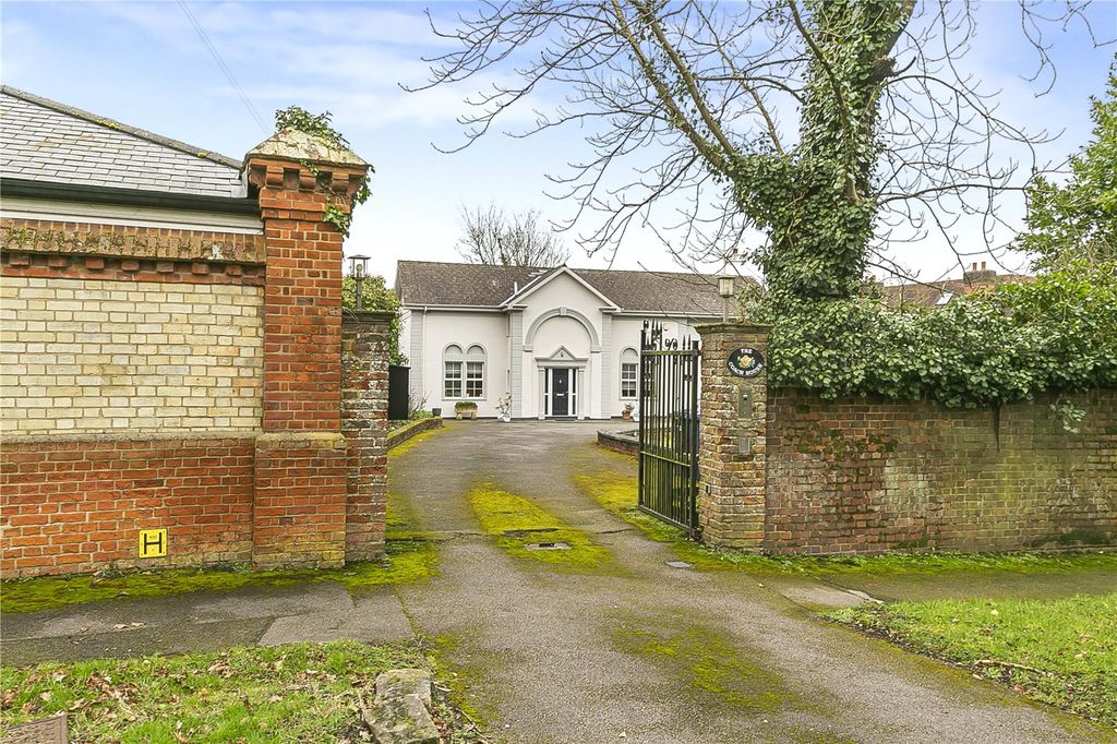 Property photo 2 of 33 Picture No. 39