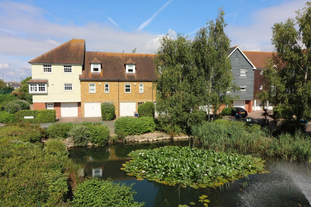 Property photo 1 of 24 2093552