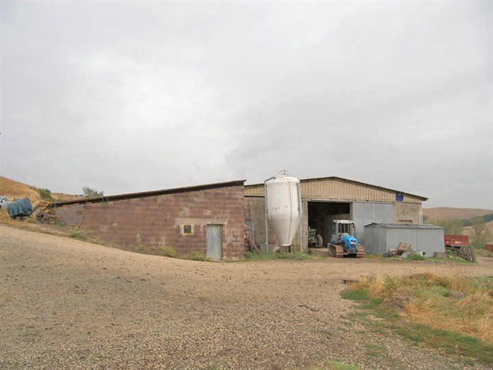 Property photo 2 of 6