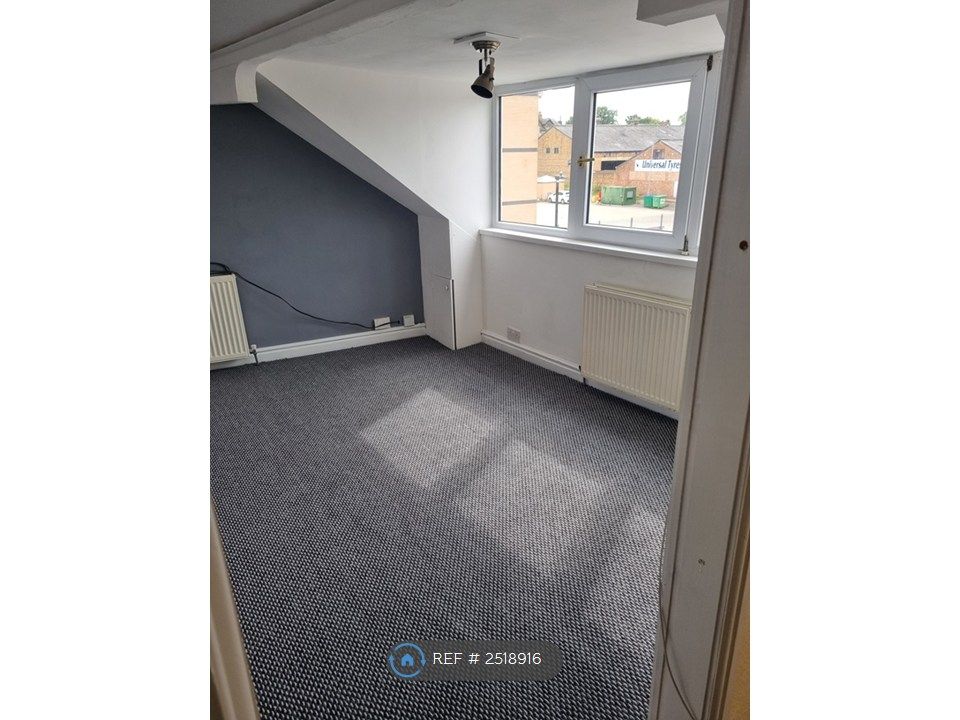 Property photo 3 of 23