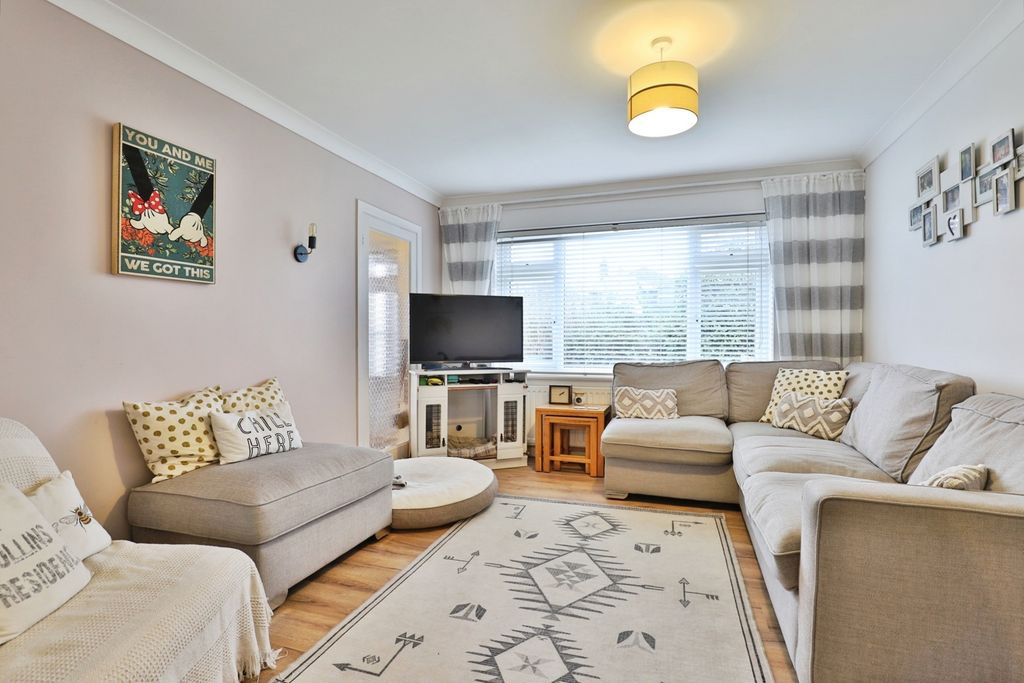 Property photo 2 of 20 Pbox-Img.Jpg