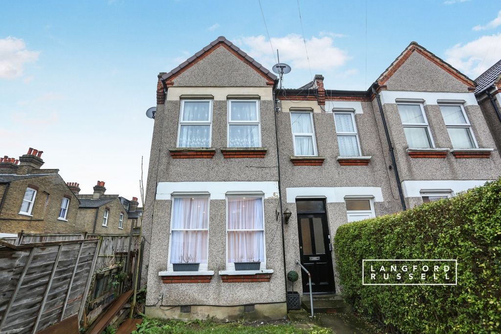 Property photo 1 of 11 External