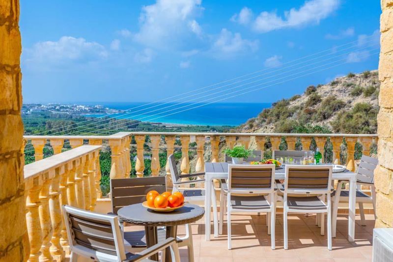 Property photo 2 of 16 Veranda
