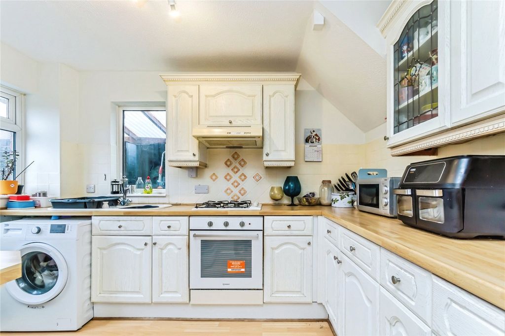 Property photo 2 of 19 Picture No. 49