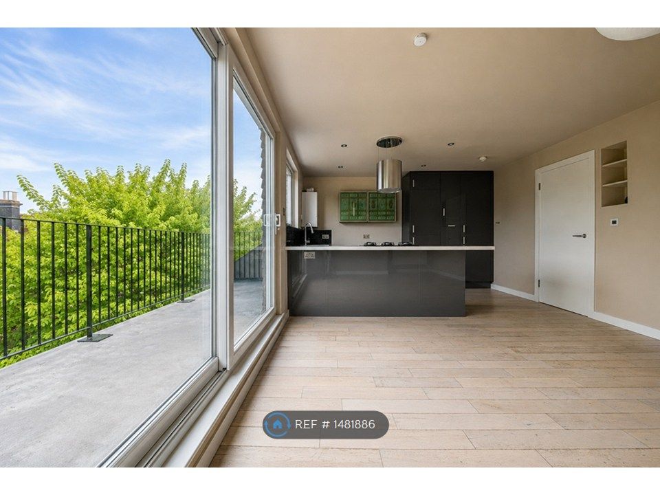 Property photo 1 of 28