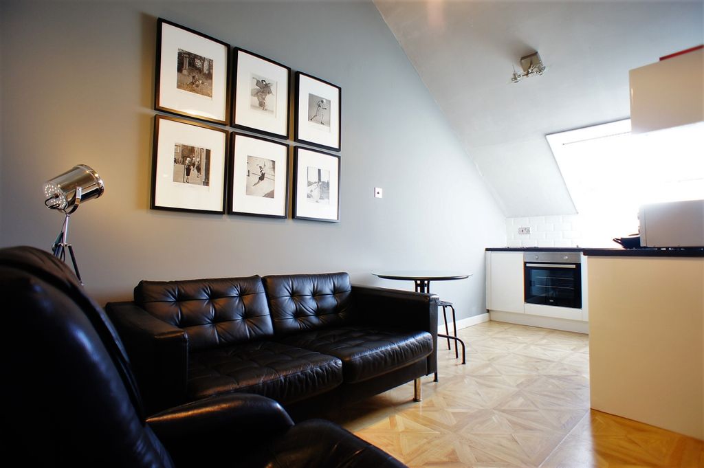 Property photo 2 of 11 2