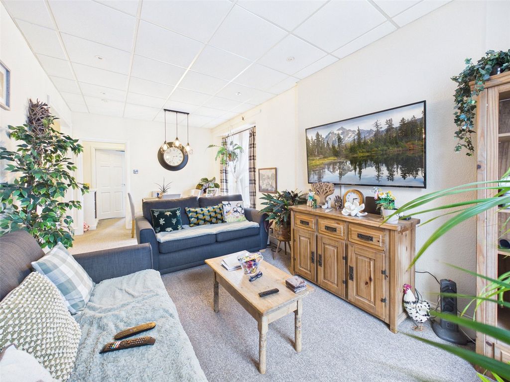 Property photo 2 of 9 Picture No. 13