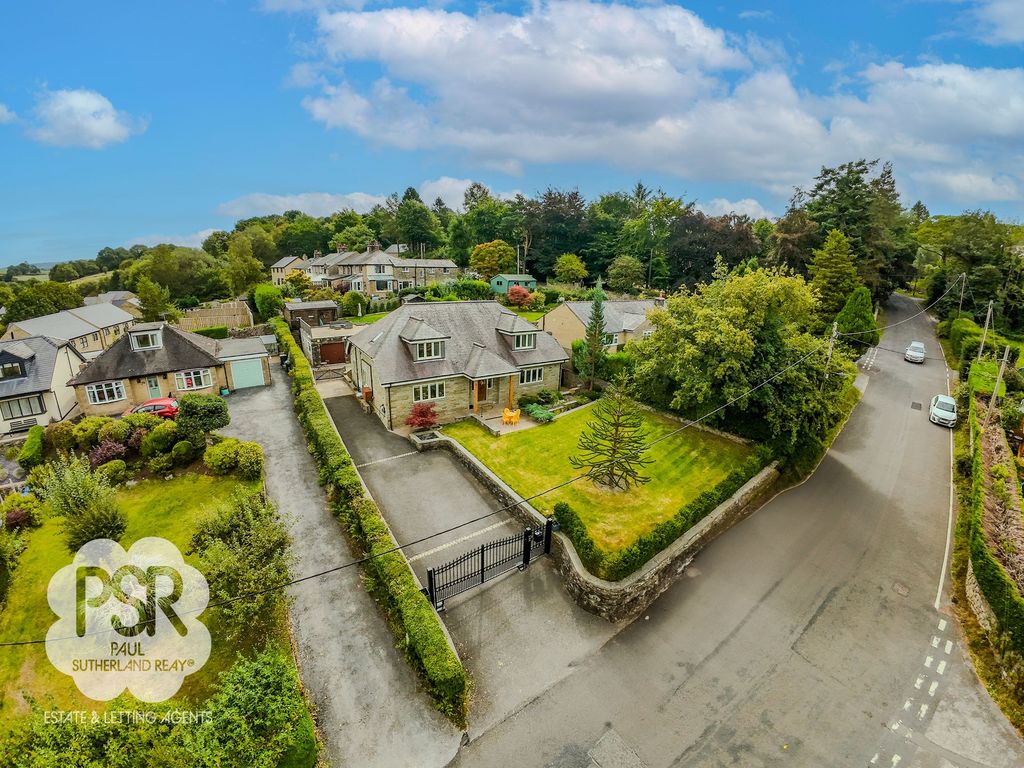 Property photo 1 of 59 Elnor Lane, Whaley Bridge