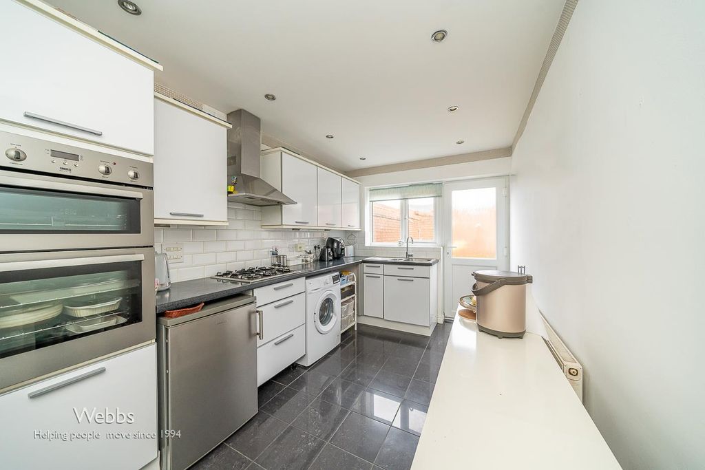 Property photo 3 of 23 Â©Webbsâ© (76 Of 152).Jpg