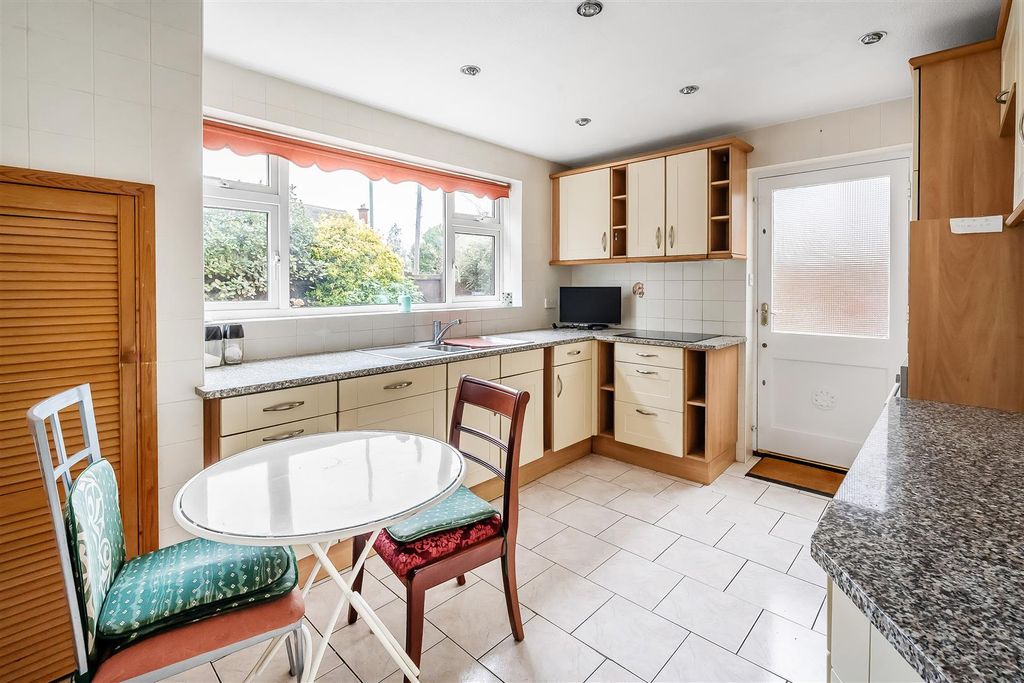 Property photo 3 of 27 56-Manor-Road-34.Jpg