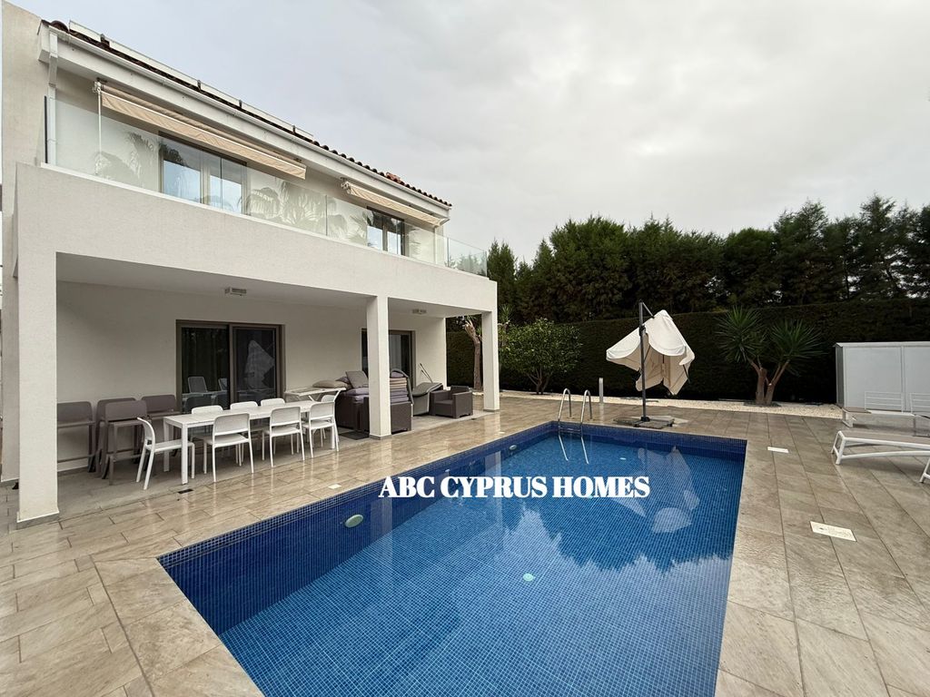 Property photo 1 of 22