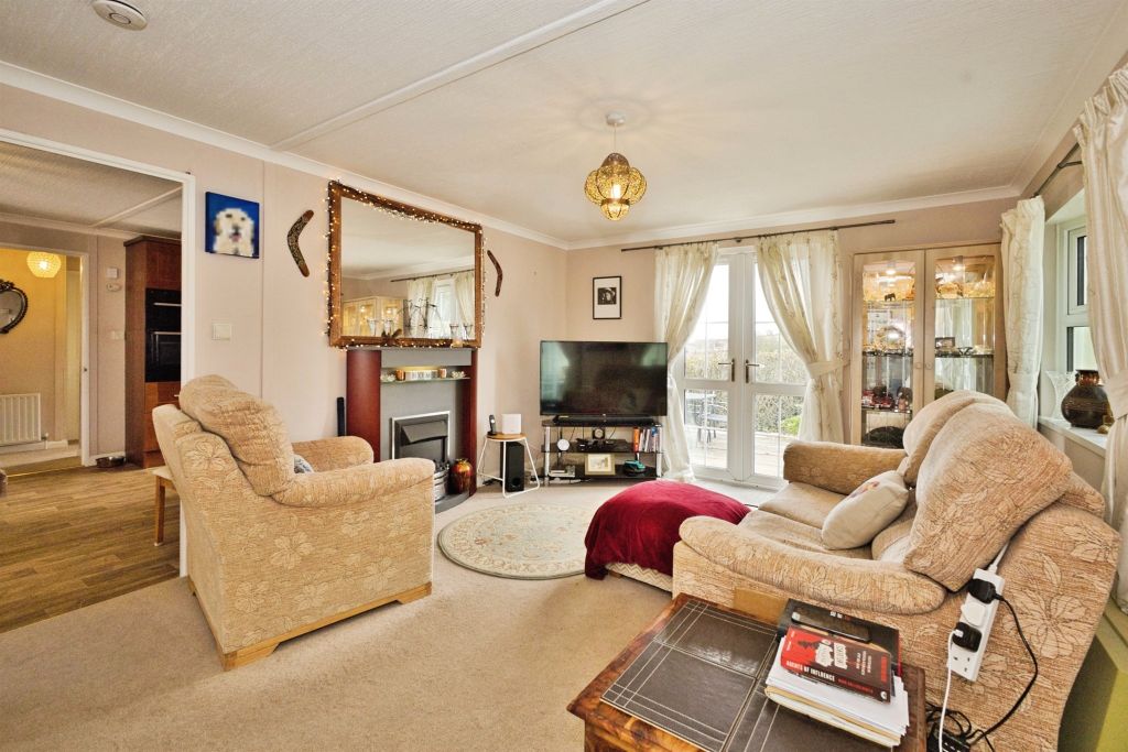 Property photo 2 of 20