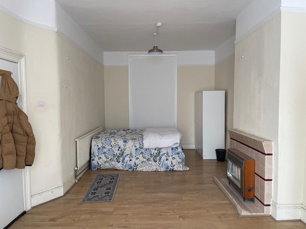 Property photo 2 of 2