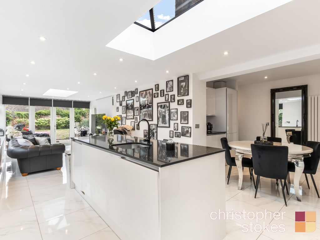 Property photo 3 of 20 3728605