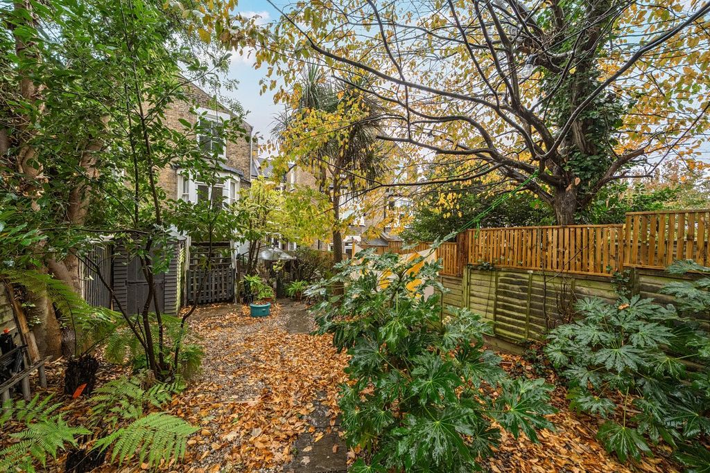 Property photo 3 of 13 Picture No. 15