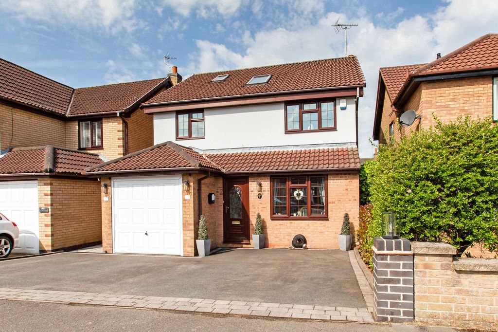 Property photo 1 of 53