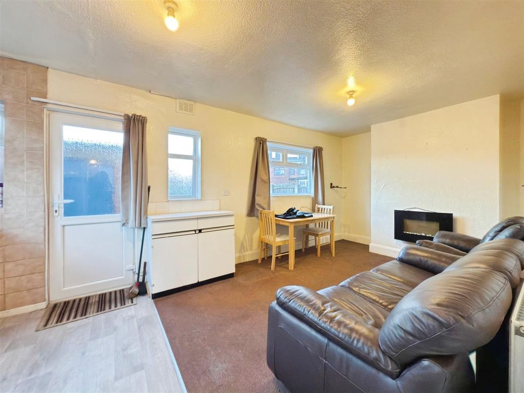 Property photo 2 of 13 02Bb613E--4011-A787-B097D19Bd32F-10099-0000017C6B7