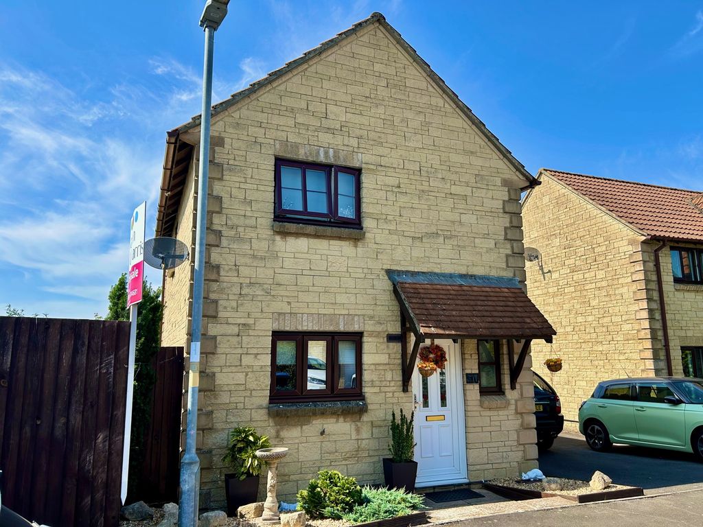 Property photo 1 of 18