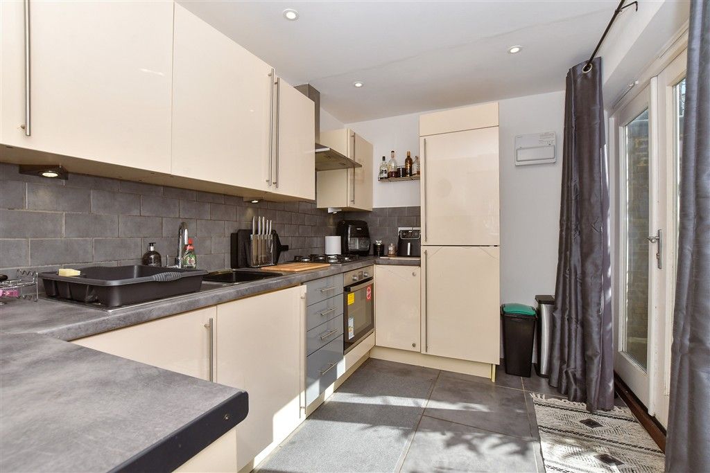 Property photo 2 of 20 Kitchen