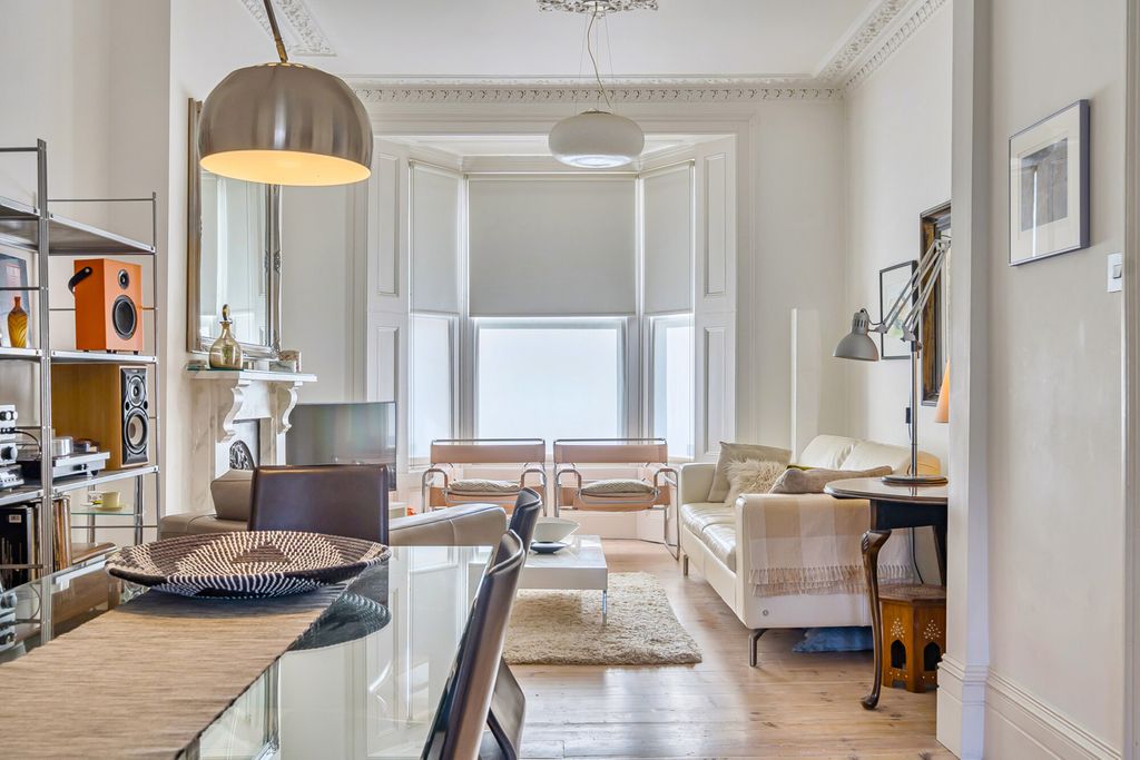 Property photo 2 of 41 1362799-14-68E7E2...