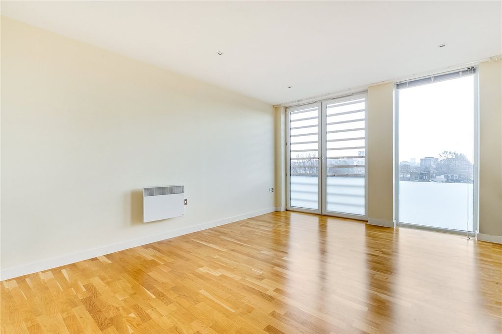Property photo 3 of 8