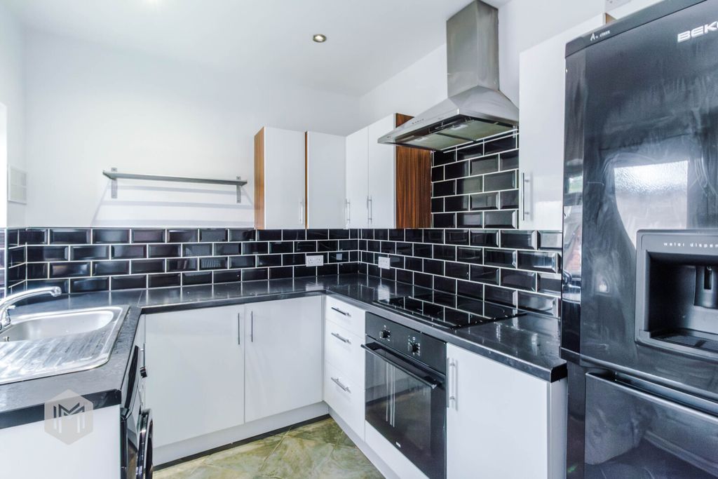 Property photo 3 of 18 Picture No. 21