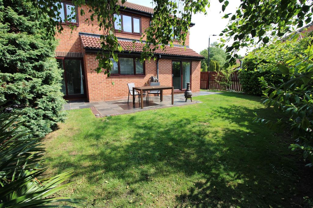 Property photo 2 of 15 B.Gar.Jpg