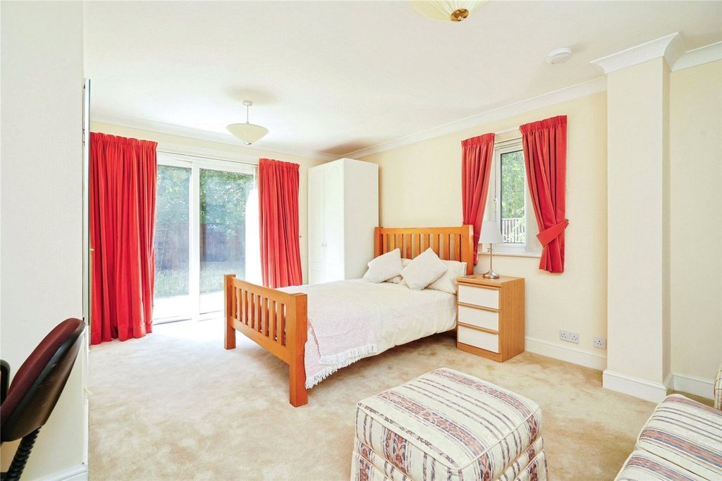 Property photo 3 of 15 Bedroom