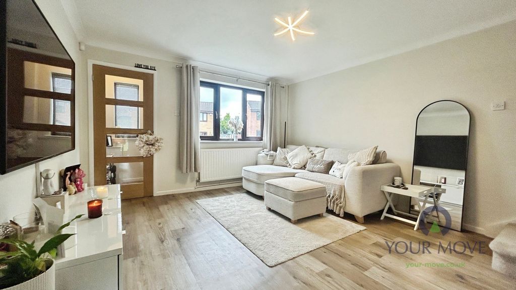 Property photo 3 of 10 Pbox-Img.Jpg