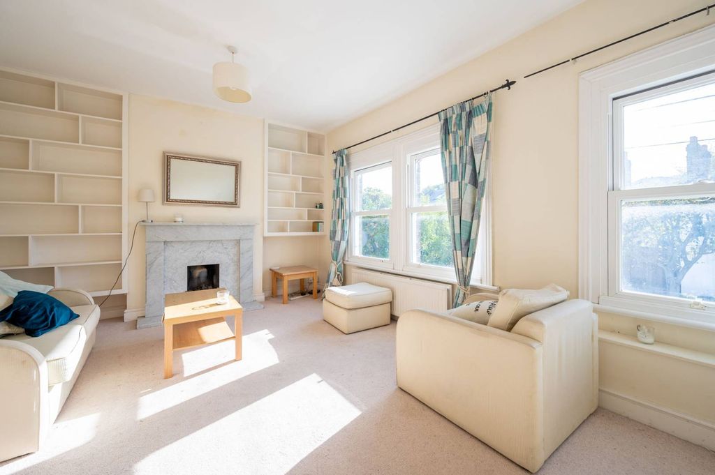 Property photo 2 of 11