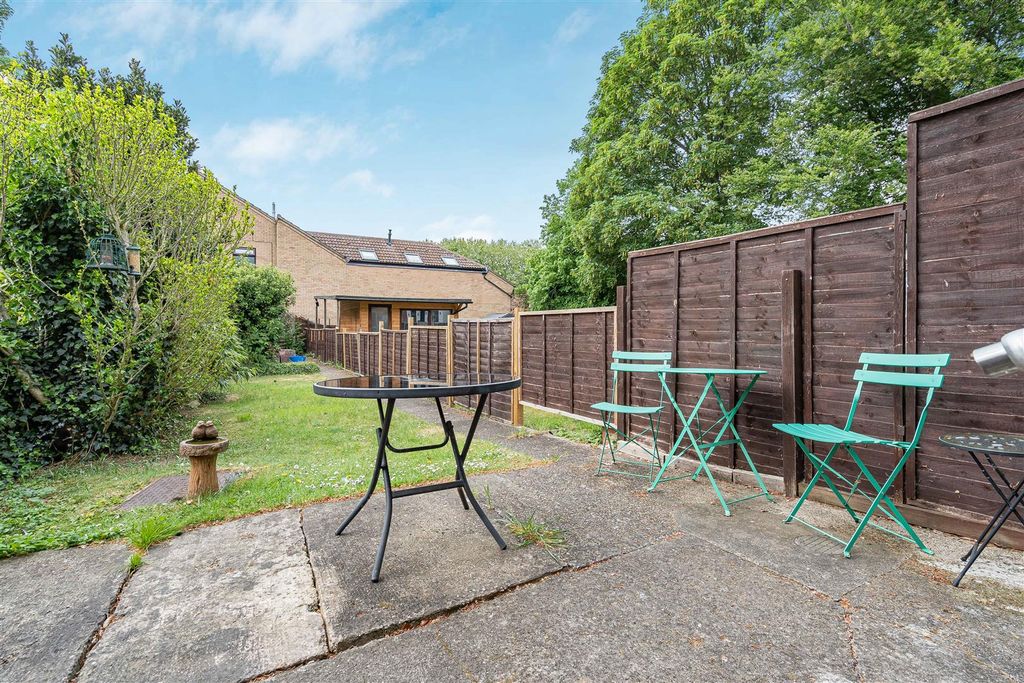 Property photo 3 of 15 11_80977.Jpg
