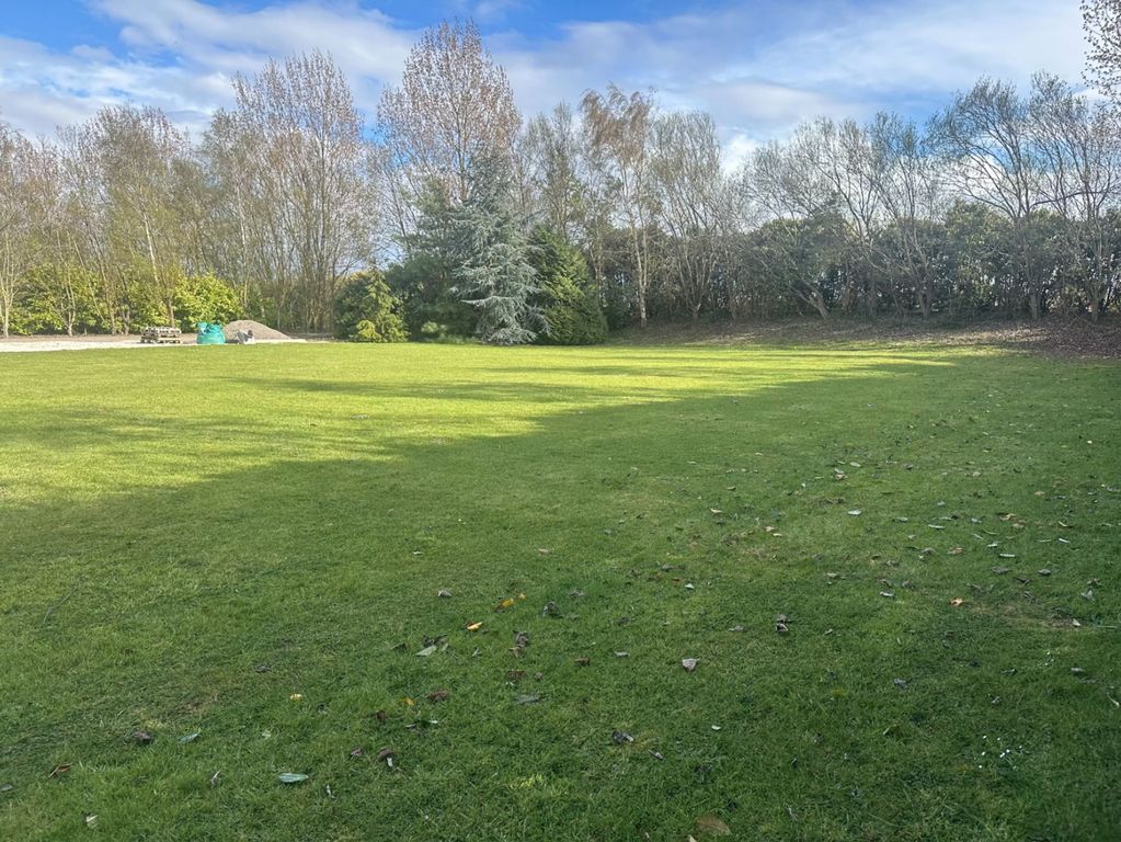 Property photo 2 of 5
