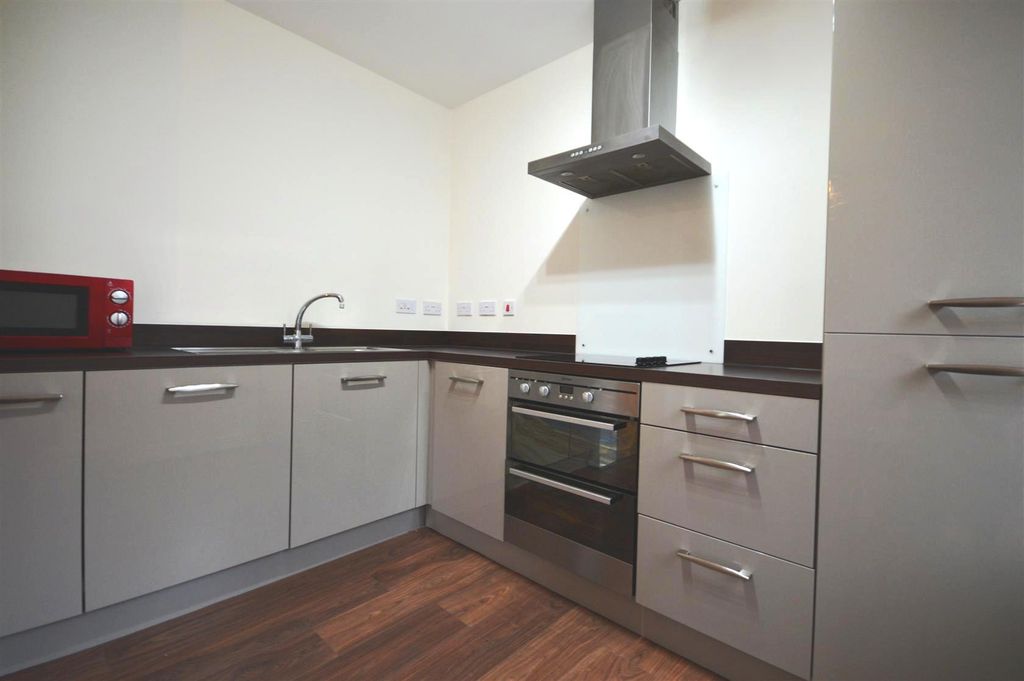 Property photo 3 of 15