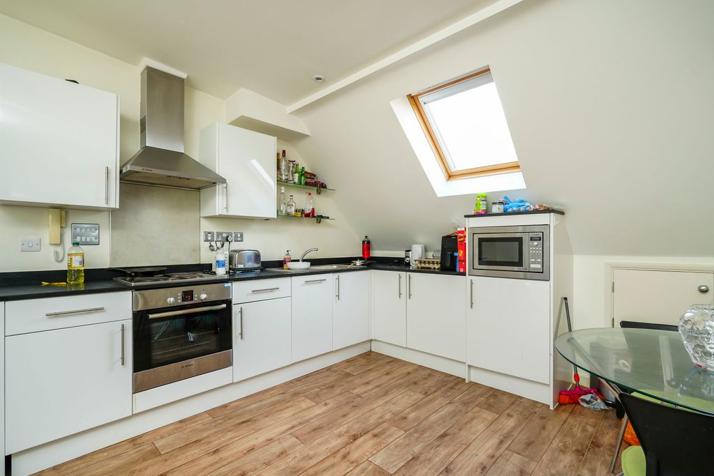 Property photo 2 of 9 2
