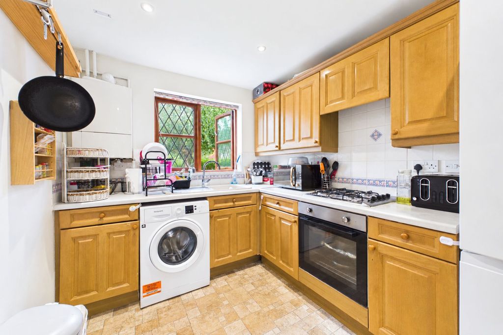 Property photo 3 of 12