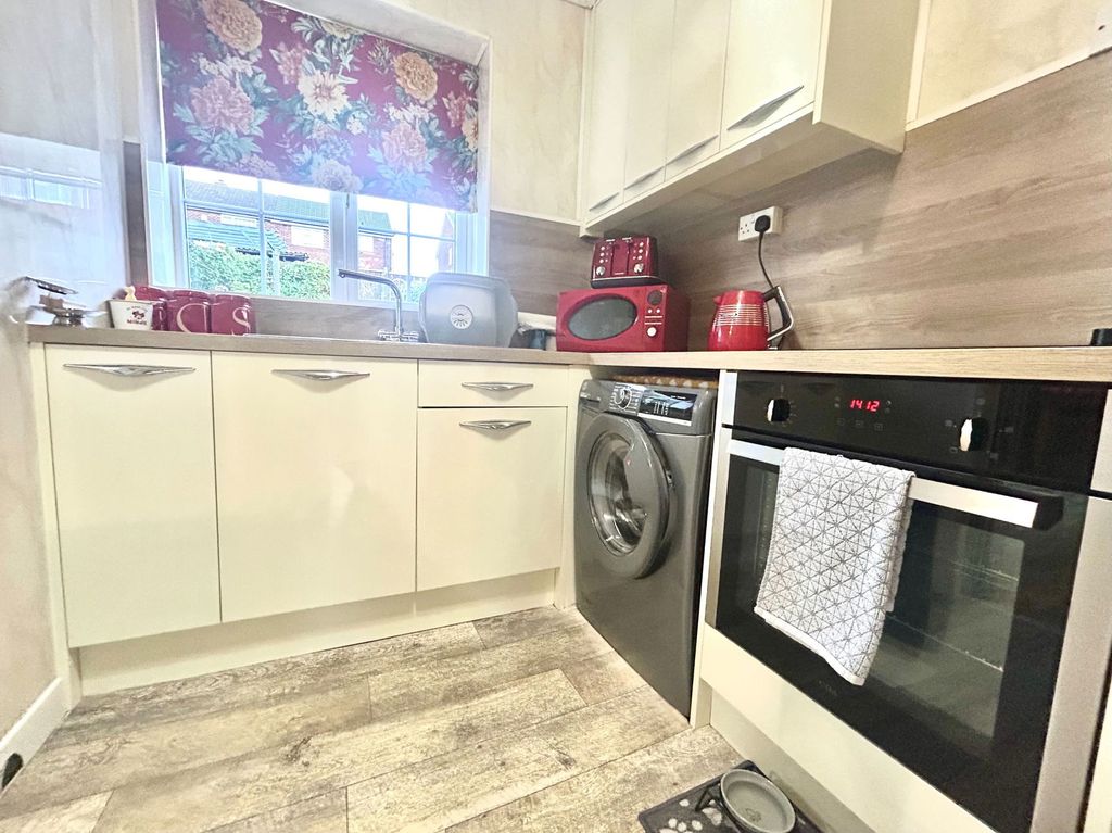 Property photo 3 of 16